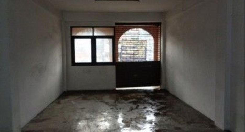 Local comercial en venta de 3 habitaciones en Bueng Kum, Bangkok