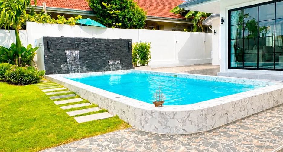 For sale 4 bedrooms villa in Bang Lamung, Chonburi