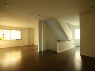 Local comercial en venta de 4 habitaciones en Thung Khru, Bangkok