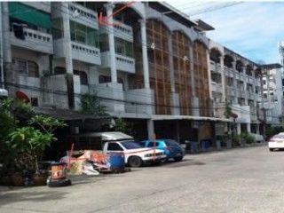 Local comercial en venta de 1 habitaciones en Bang Phlat, Bangkok