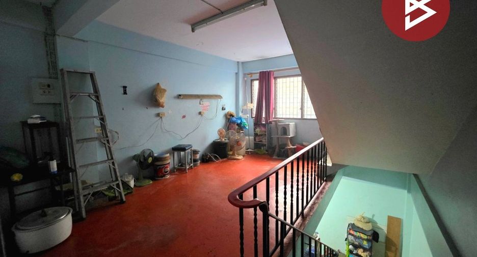 For sale 6 bedrooms retail Space in Phasi Charoen, Bangkok