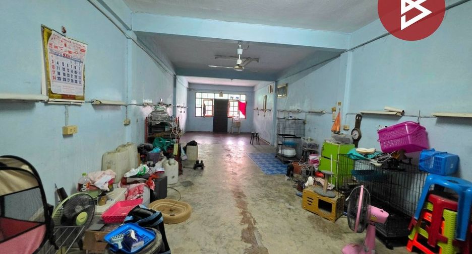 For sale 6 bedrooms retail Space in Phasi Charoen, Bangkok