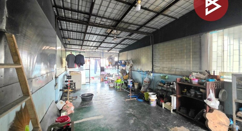 For sale 6 bedrooms retail Space in Phasi Charoen, Bangkok