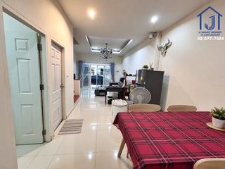 Casa adosada en venta de 3 habitaciones en Chatuchak, Bangkok