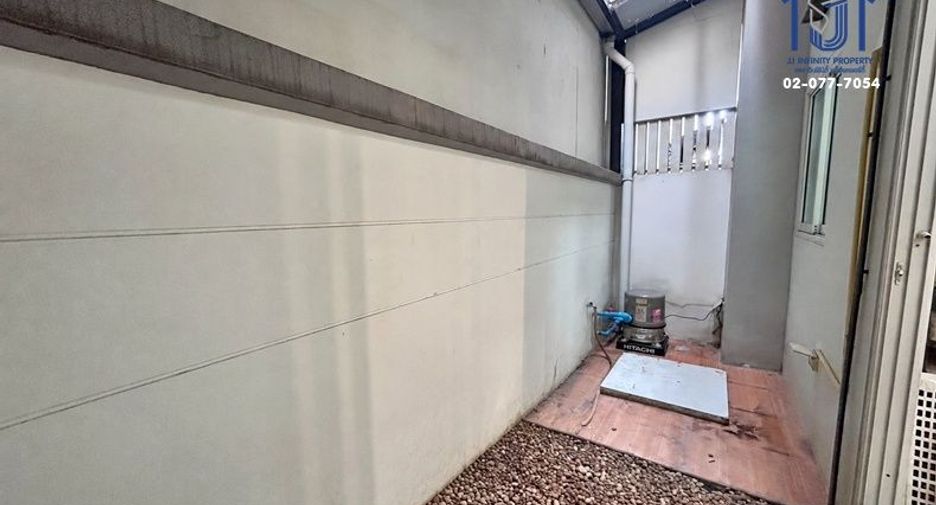 Casa adosada en venta de 3 habitaciones en Chatuchak, Bangkok