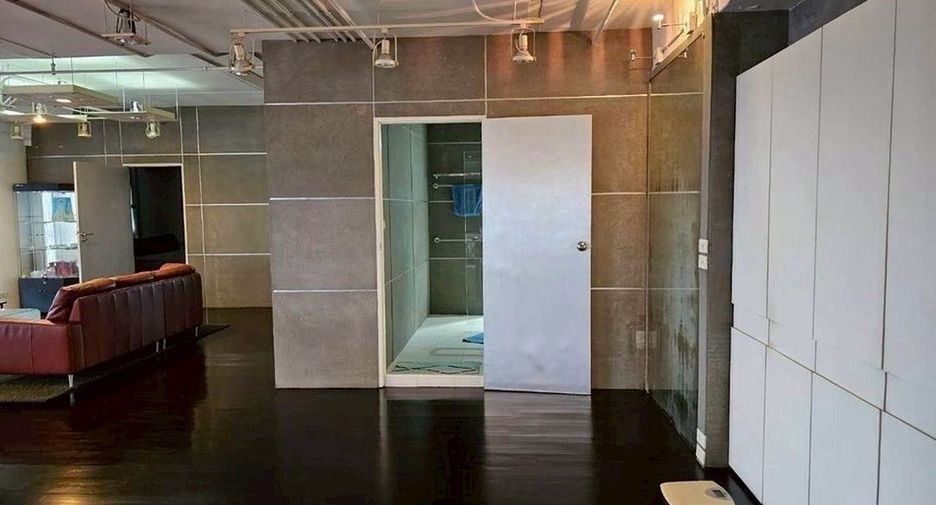 ขาย 2 ห้องนอน คอนโด ใน บางรัก, กรุงเทพฯ