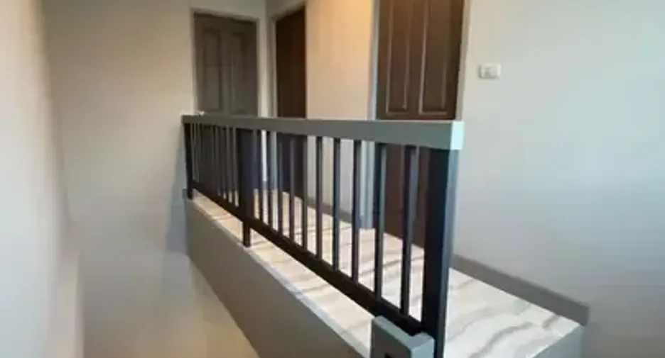 For rent 3 ベッドルーム townhouse in Bang Kapi, Bangkok