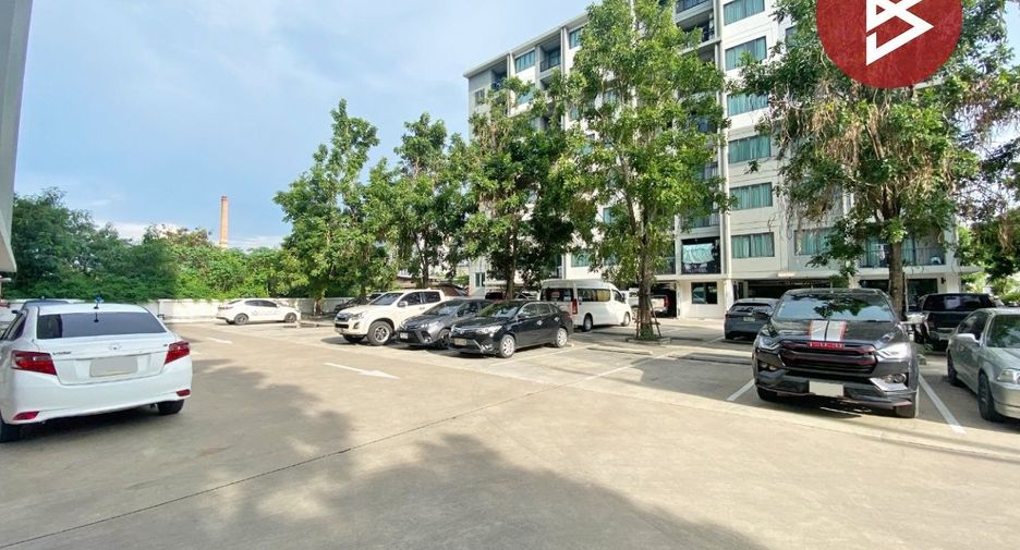 For sale 1 bed condo in Si Racha, Chonburi