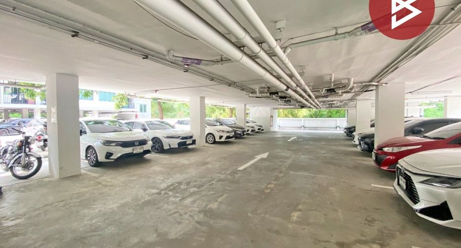 For sale 1 bed condo in Si Racha, Chonburi