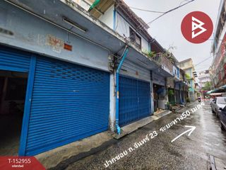 Local comercial en venta de 3 habitaciones en Yan Nawa, Bangkok