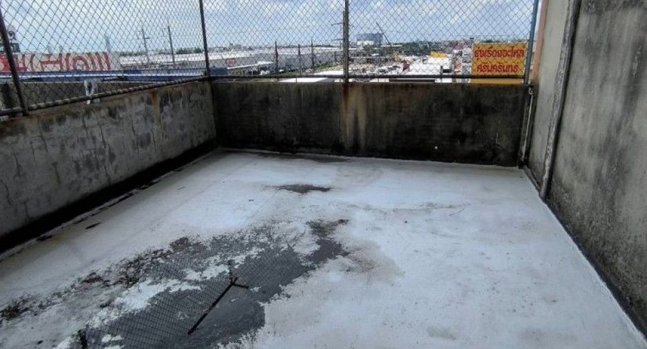 Gewerbefläche zur Miete und zum Kauf mit 3 Zimmer in Mueang Samut Prakan, Samut Prakan