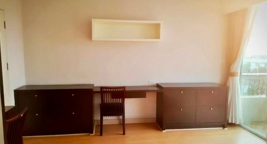 For rent and for sale 1 bed condo in Si Racha, Chonburi
