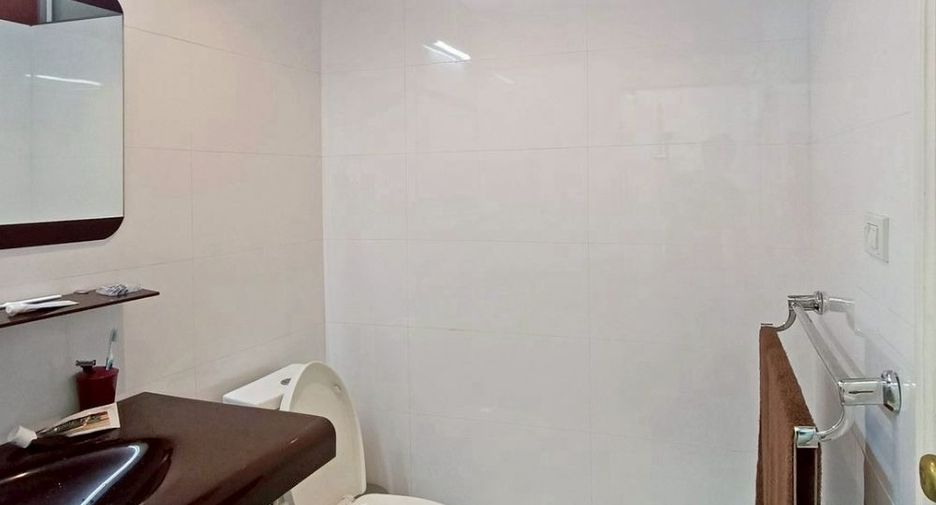 Condo en venta de 4 habitaciones en Khlong Toei, Bangkok
