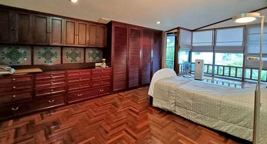 Condo en venta de 4 habitaciones en Khlong Toei, Bangkok