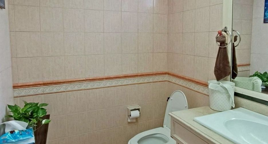 Condo en venta de 4 habitaciones en Khlong Toei, Bangkok
