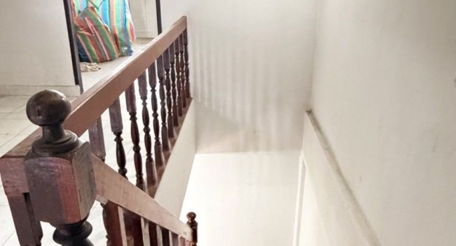 Casa adosada en venta de 2 habitaciones en Thawi Watthana, Bangkok