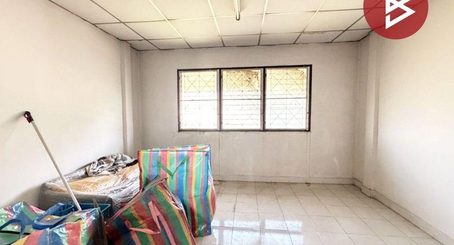 Casa adosada en venta de 2 habitaciones en Thawi Watthana, Bangkok