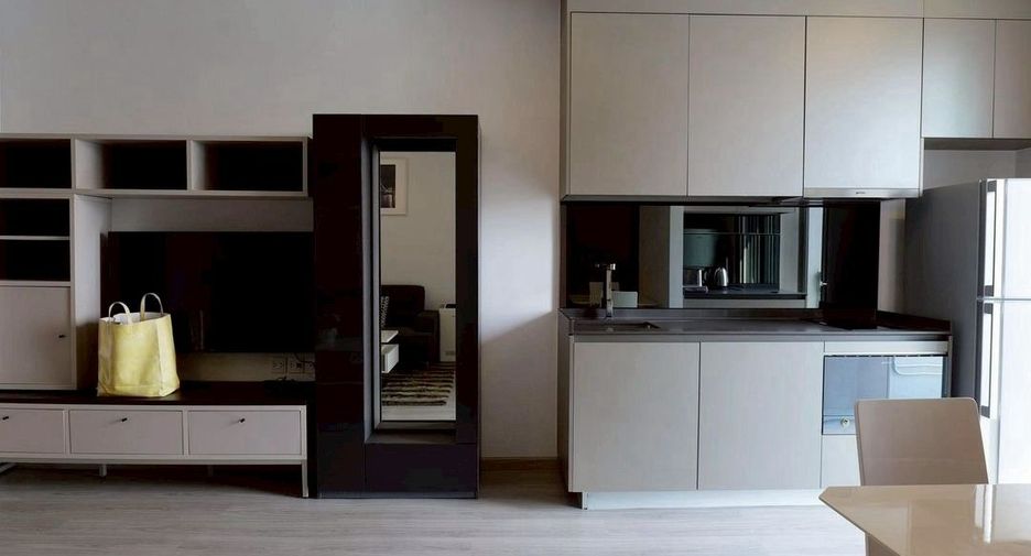 Condo en alquiler de 1 habitaciones en Khlong Toei, Bangkok