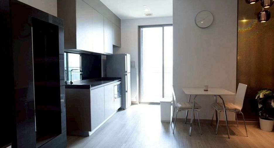 Condo en alquiler de 1 habitaciones en Khlong Toei, Bangkok