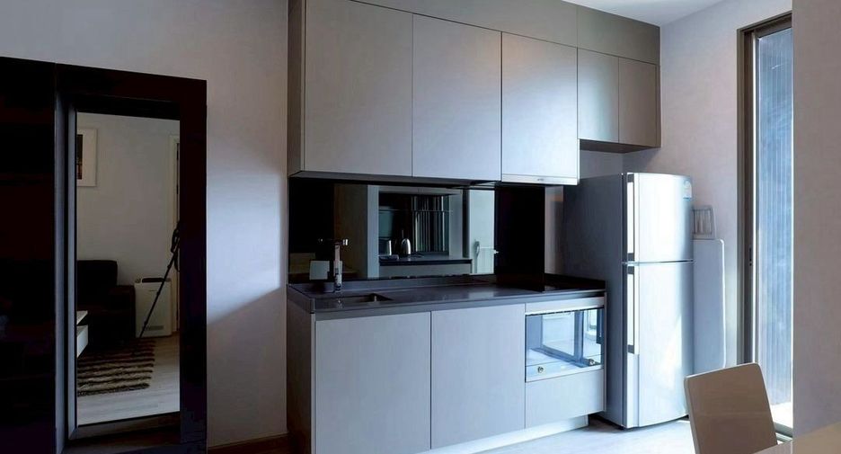 Condo en alquiler de 1 habitaciones en Khlong Toei, Bangkok