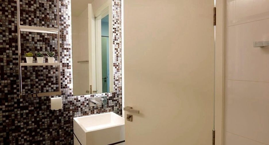Condo en alquiler de 1 habitaciones en Khlong Toei, Bangkok