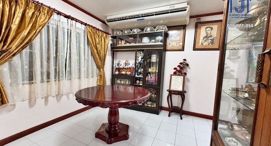 Haus zum Kauf mit 3 Zimmer in Sai Mai, Bangkok