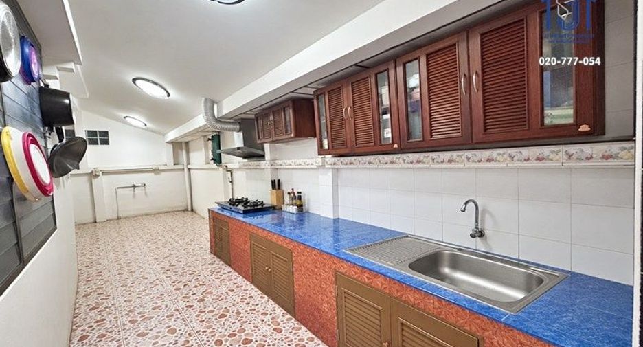 Haus zum Kauf mit 3 Zimmer in Sai Mai, Bangkok