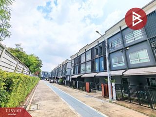 出售 4 卧室 联排别墅 在 Lat Krabang, 曼谷