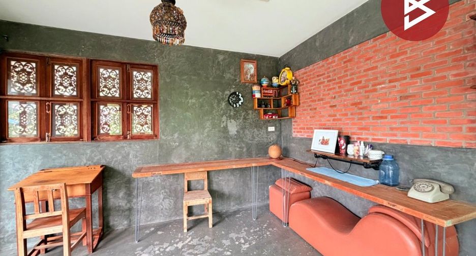 For sale 6 bedrooms house in Mueang Ratchaburi, Ratchaburi