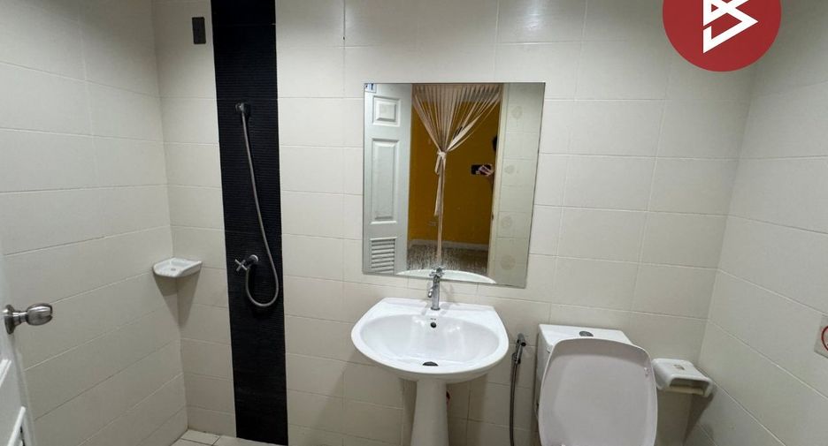 Gewerbefläche zur Miete und zum Kauf mit 8 Zimmer in Bang Bua Thong, Nonthaburi