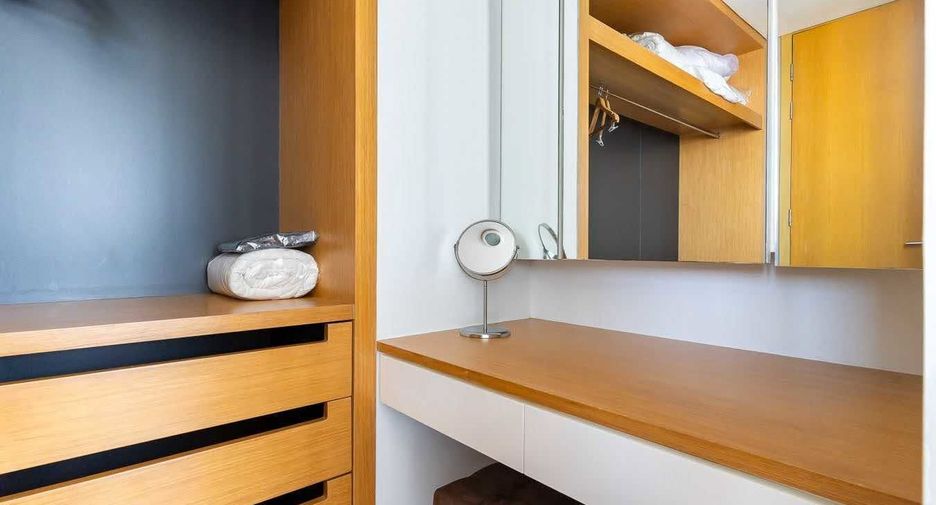 For sale 2 bedrooms condo in Khlong Toei, Bangkok