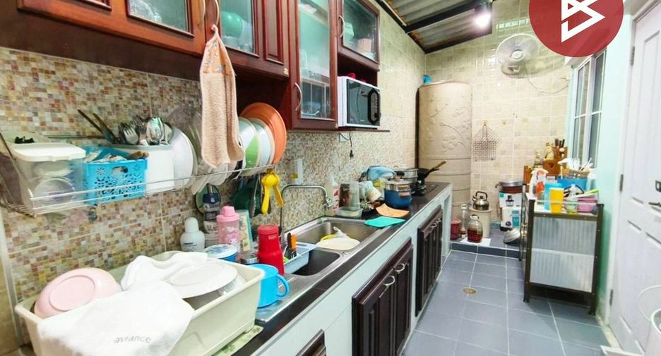 Reihenhaus zum Kauf mit 4 Zimmer in Mueang Samut Prakan, Samut Prakan