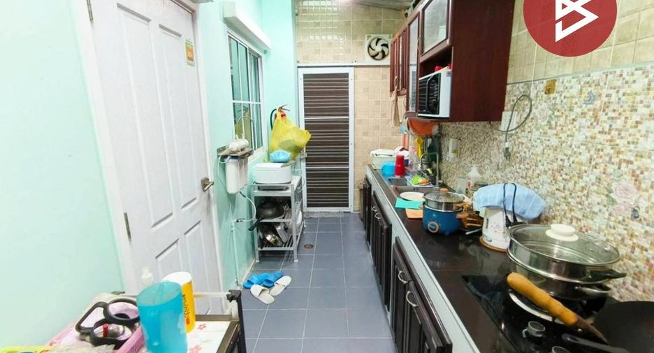 Reihenhaus zum Kauf mit 4 Zimmer in Mueang Samut Prakan, Samut Prakan