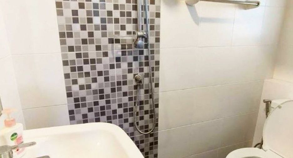 Reihenhaus zum Kauf mit 4 Zimmer in Mueang Samut Prakan, Samut Prakan