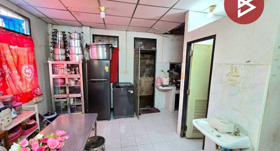 For sale 2 bedrooms townhouse in Mueang Nakhon Pathom, Nakhon Pathom