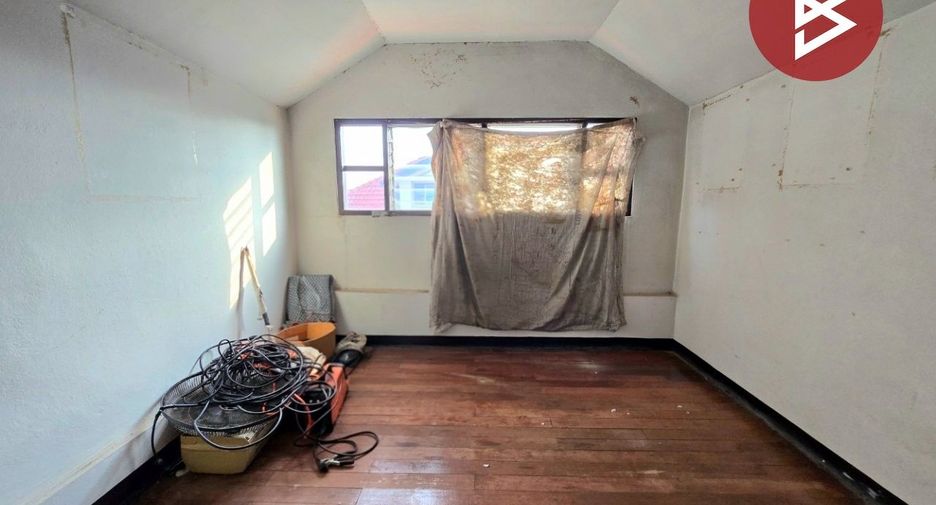 For sale 2 bedrooms townhouse in Mueang Nakhon Pathom, Nakhon Pathom