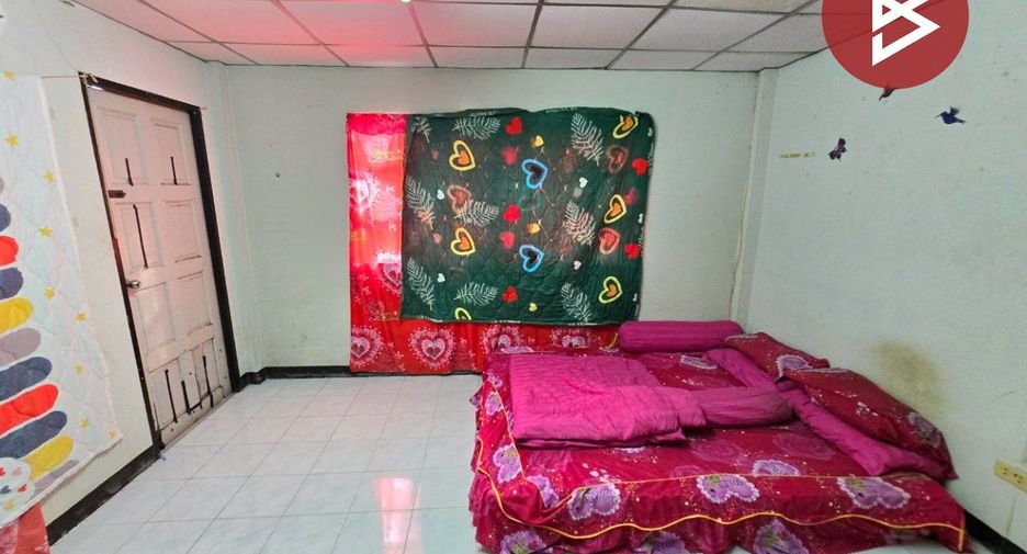 For sale 2 bedrooms townhouse in Mueang Nakhon Pathom, Nakhon Pathom