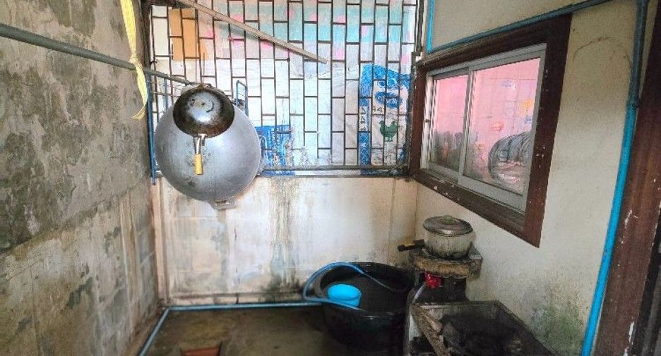 For sale 2 bedrooms townhouse in Mueang Nakhon Pathom, Nakhon Pathom