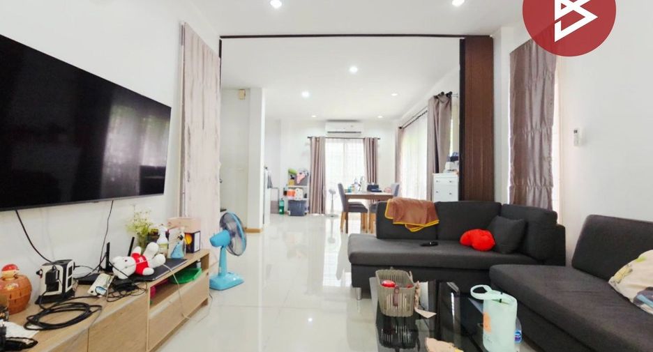 For sale 3 bedrooms house in Si Racha, Chonburi