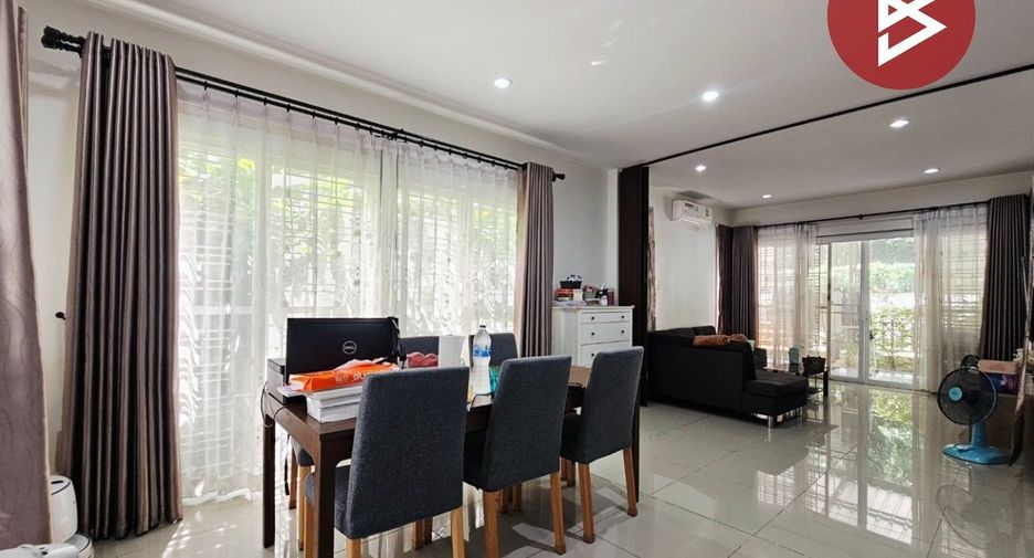 For sale 3 bedrooms house in Si Racha, Chonburi