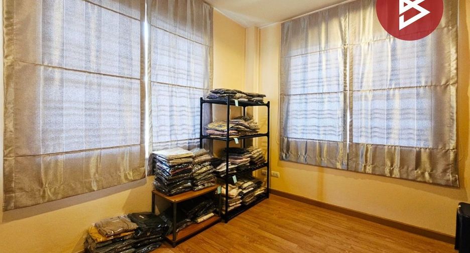 For sale 3 bedrooms house in Si Racha, Chonburi