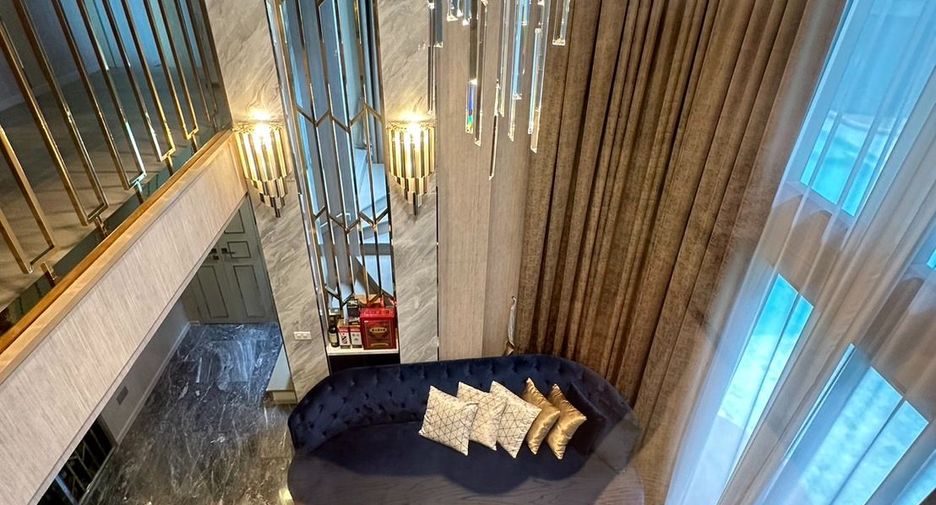 For sale 3 bedrooms condo in Watthana, Bangkok