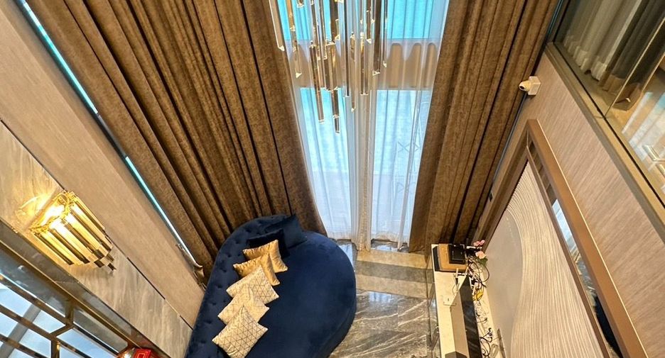 For sale 3 bedrooms condo in Watthana, Bangkok