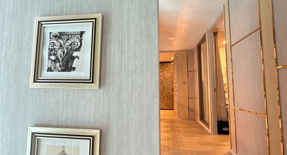 For sale 3 bedrooms condo in Watthana, Bangkok