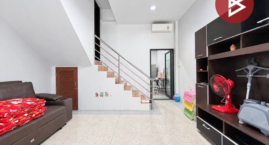 For sale 2 bedrooms retail Space in Bang Khonthi, Samut Songkhram