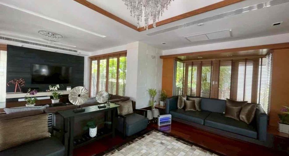 À vendre et à louer 5 chambres maison à Bang Lamung, Chonburi