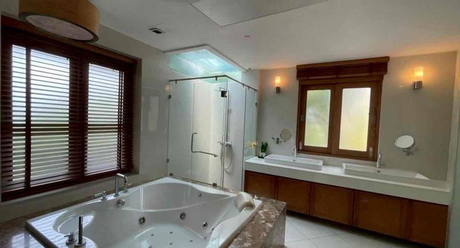 À vendre et à louer 5 chambres maison à Bang Lamung, Chonburi