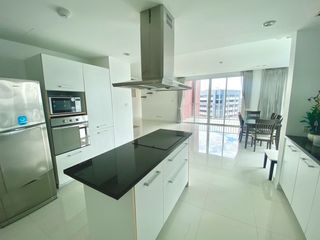 For rent 3 ベッドルーム condo in Khlong Toei, Bangkok