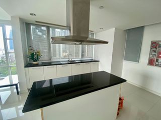 For rent 3 ベッドルーム condo in Khlong Toei, Bangkok