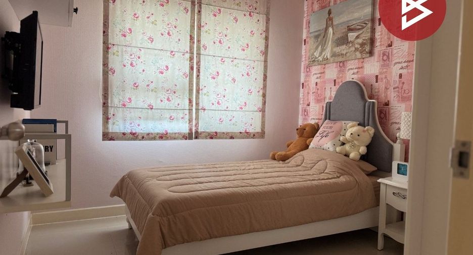 Casa adosada en venta de 3 habitaciones en Kamphaeng Saen, Nakhon Pathom